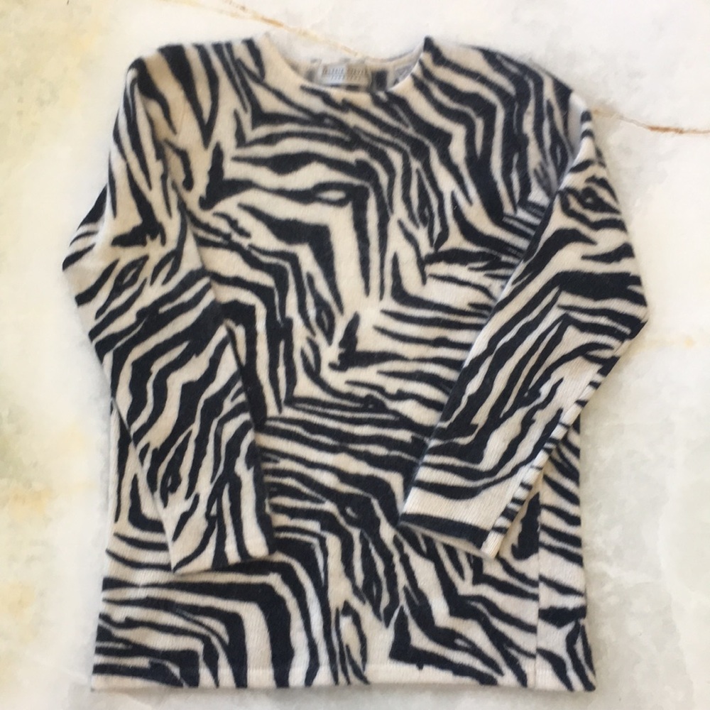 Valerie Stevens Furblend zebra Sweater
